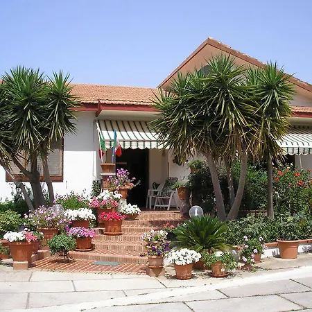 Bed & Breakfast Rose Garden *